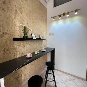 https://signorina-in-rome.it-romehotels.com